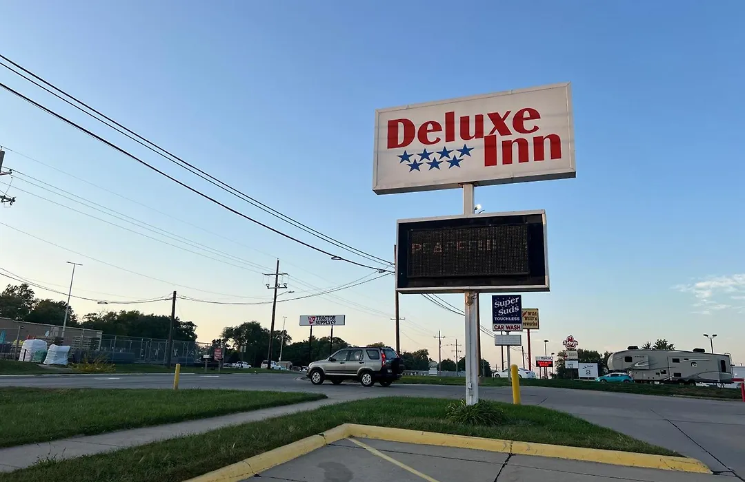 Deluxe Inn Capital O Nebraska City I 29-1