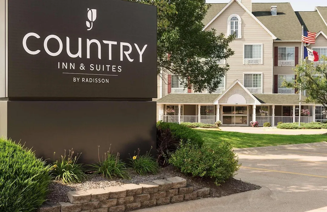 Country Inn & Suites By Radisson, Davenport - Quad Cities-1
