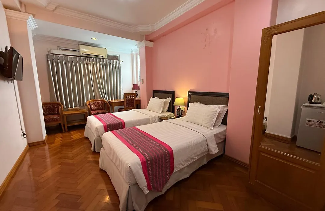 Grand Laurel Hotel-1