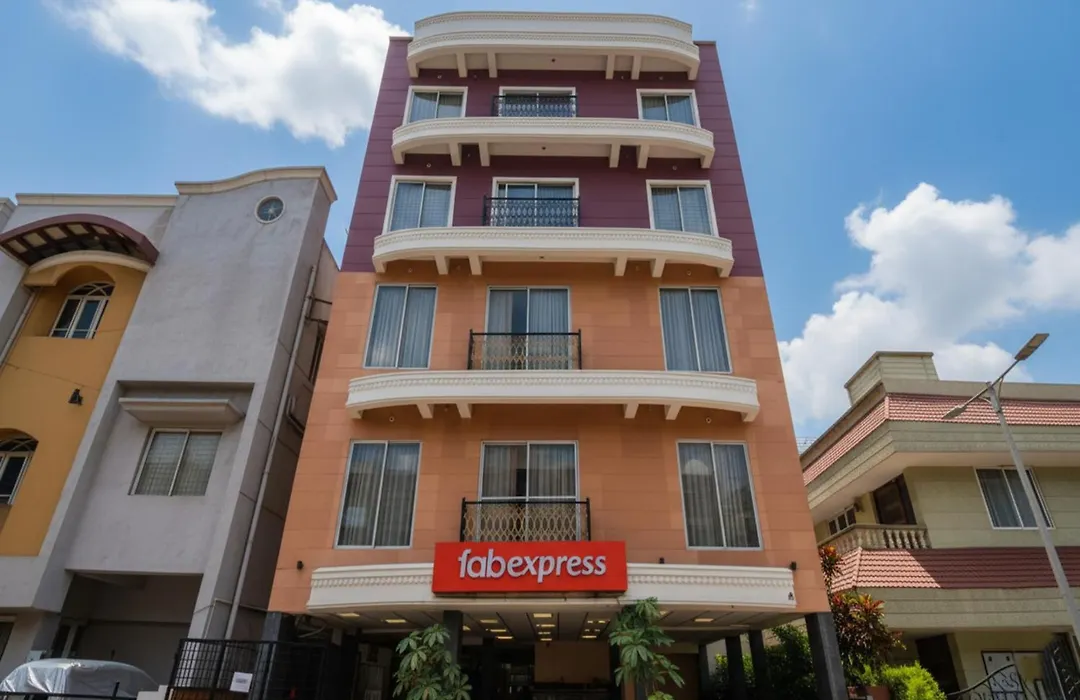 Fabhotel Oriental Suites III-1