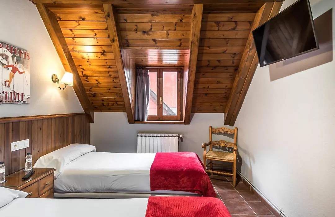 Hotel Snoe Beret-1