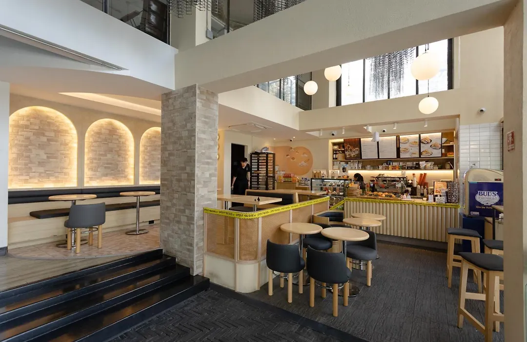 Ir-On Hotel-1