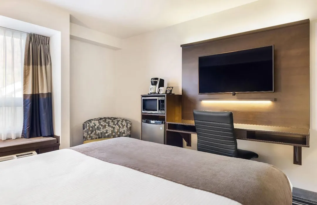 Microtel Inn & Suites By Wyndham Mont Tremblant-1