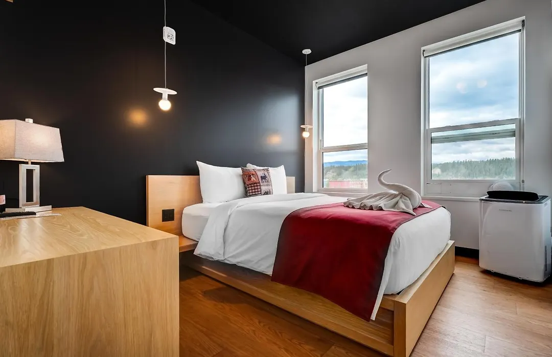 Raven Inn Whitehorse-1