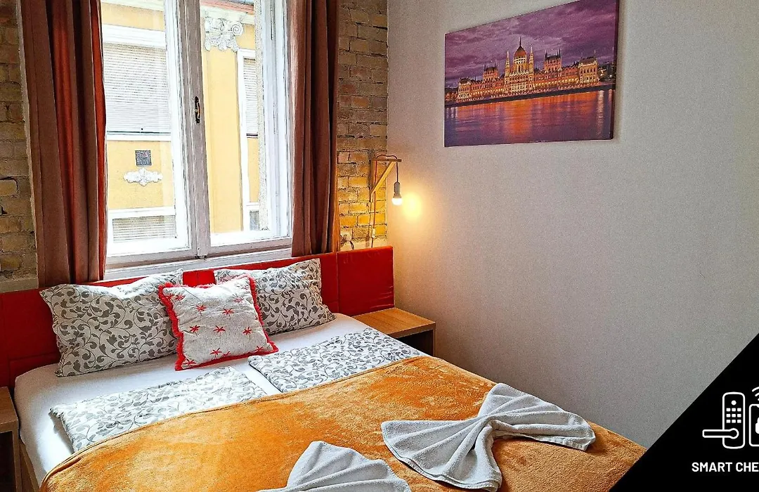 Goodmo Budapest Smart Rooms-1