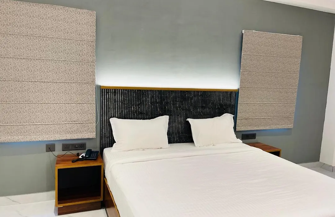 Hotel Skyview Suites & Studios-1