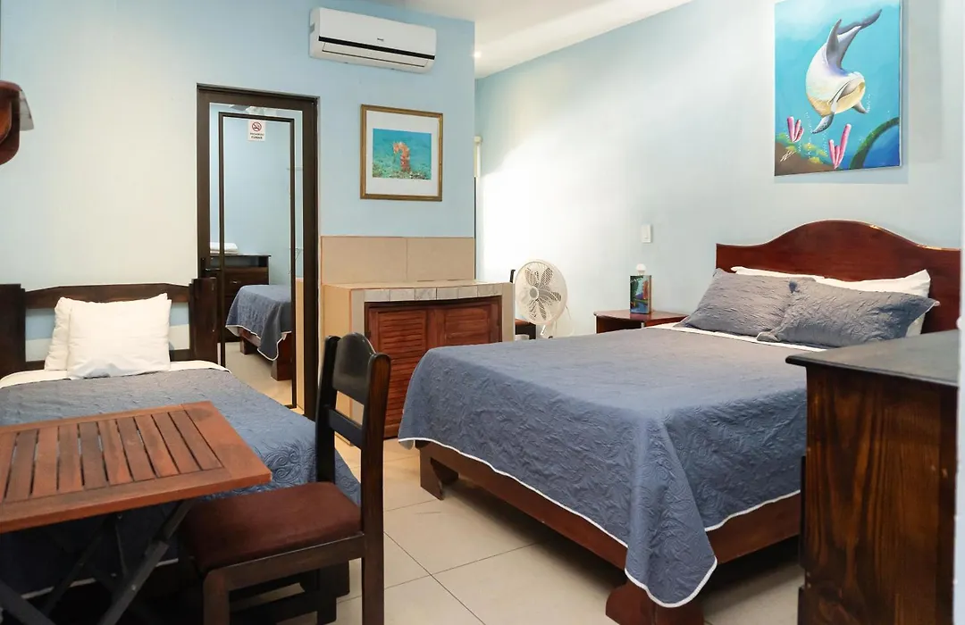 Hotel La Cueva Limon-1