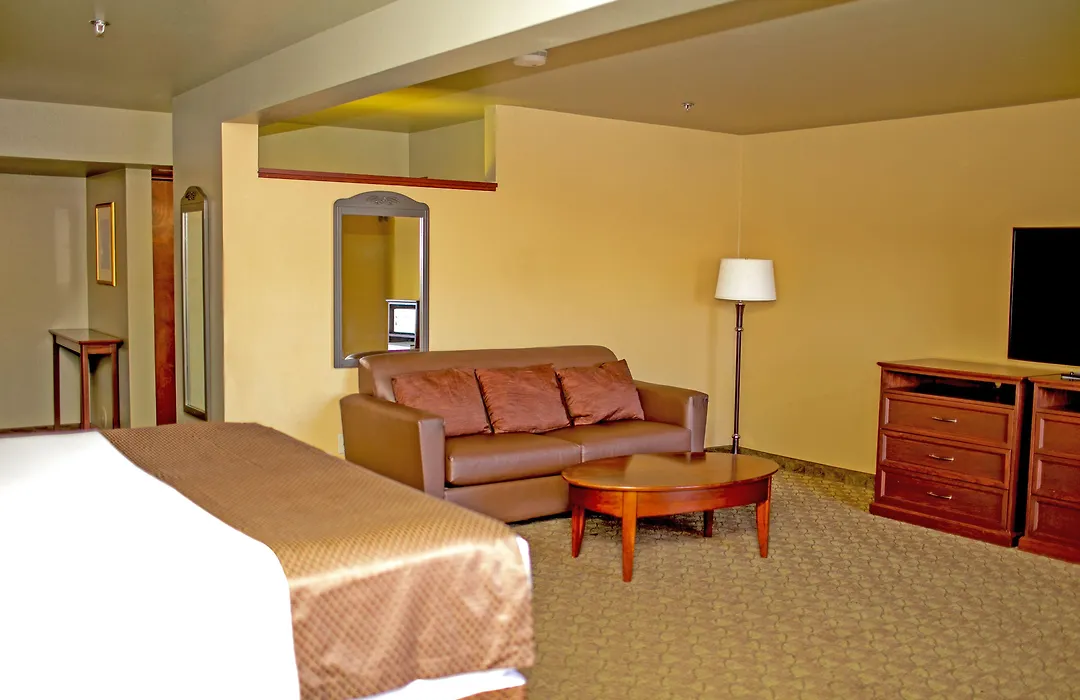 Seaport Inn & Suites-1