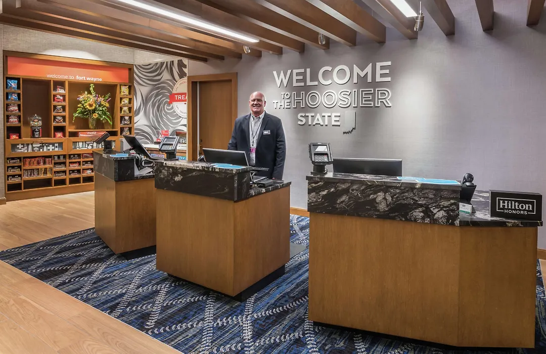 Hampton Inn & Suites Fort Wayne Downtown-1
