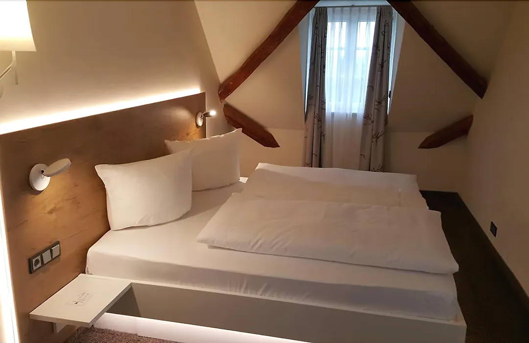 Hotel Jaegerhaus In Esslingen-1