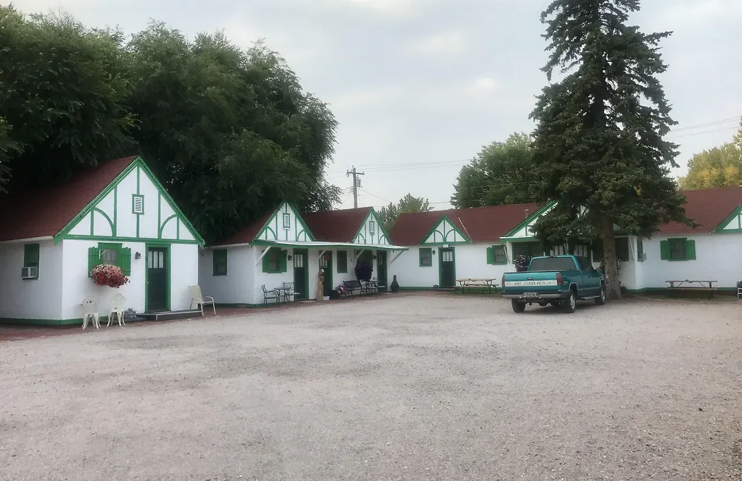Chalet Motel-1