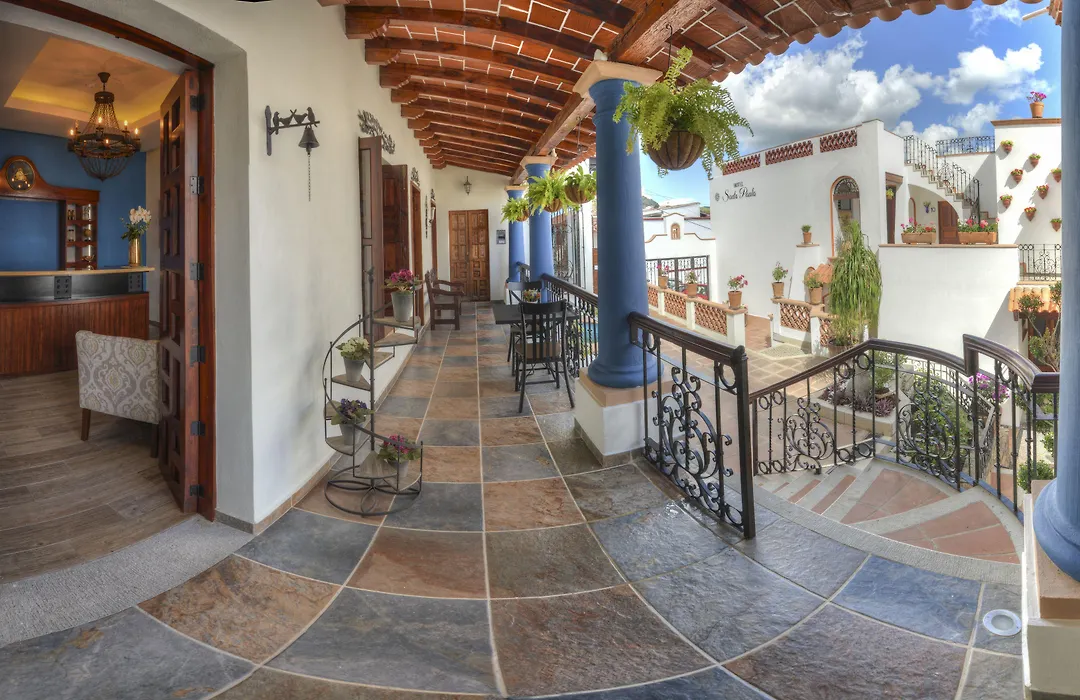 Hotel Santa Paula-1