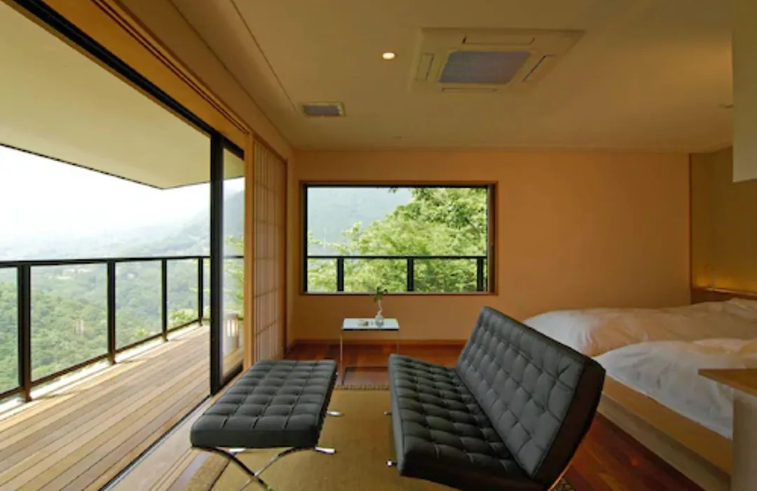 Hakone Tokinoshizuku-1