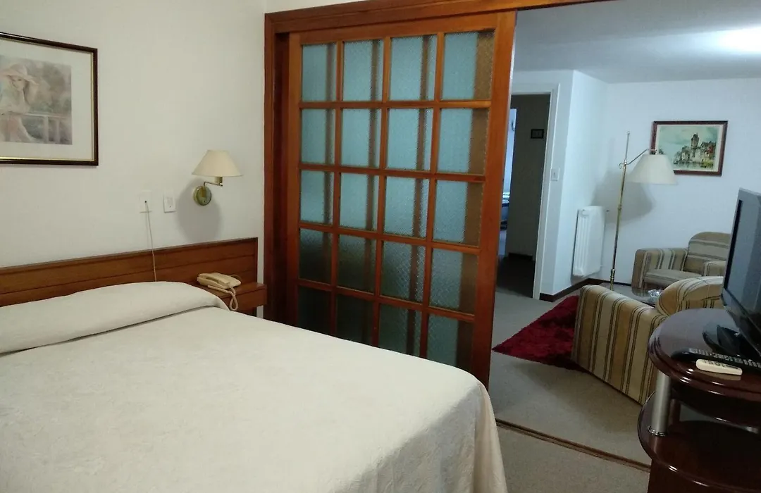 Hotel Crown-1
