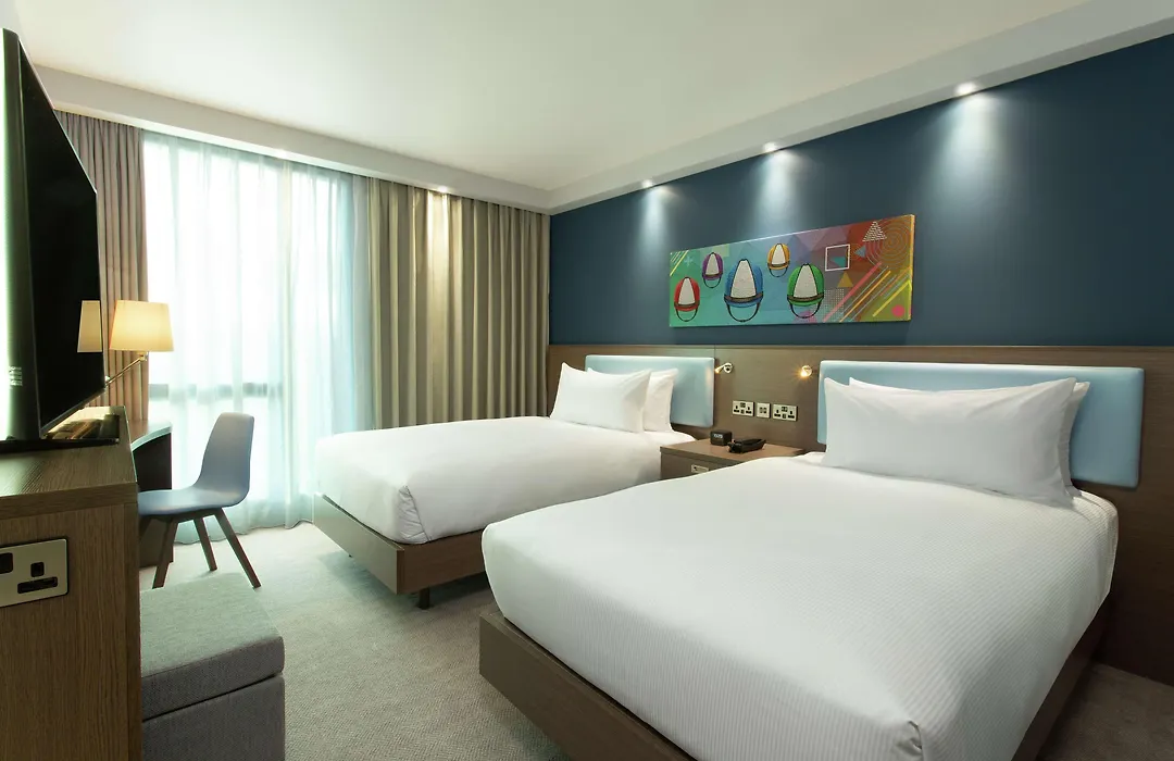 Hampton By Hilton Hamilton Park-1