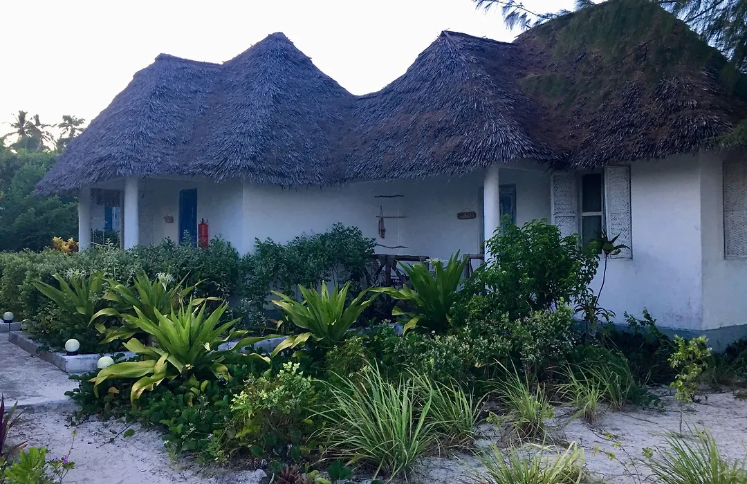 Driftwood Beach Lodge-1
