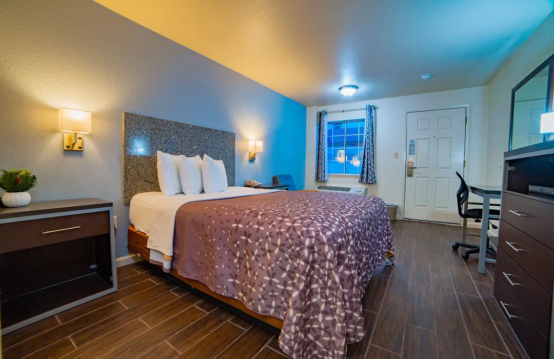Turlock Inn-1