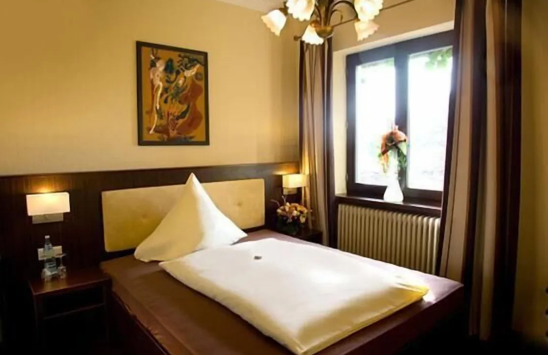 Hotel Haus Krone-1