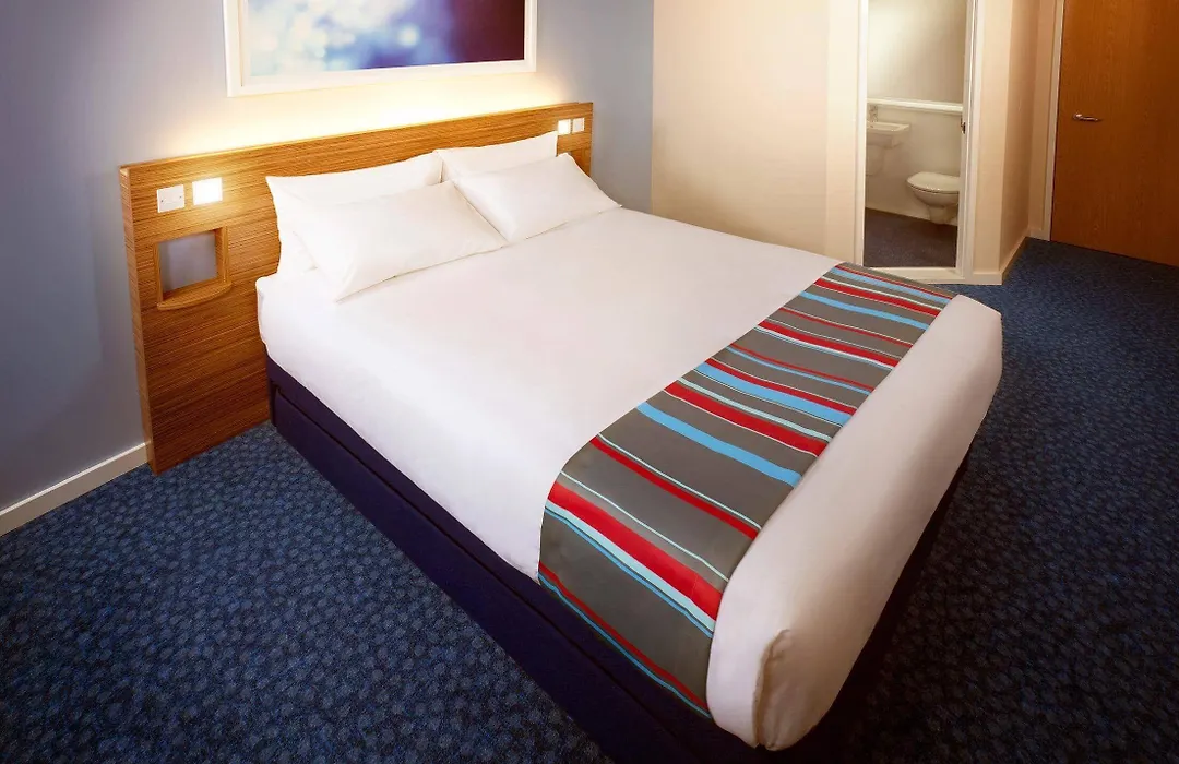 Travelodge London Battersea Hotel-1