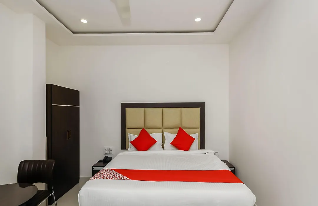 Oyo 26941 Hotel Palm International-1