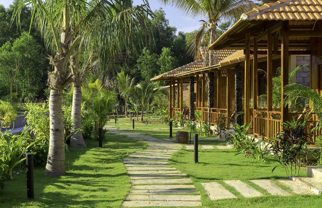Island Lodge-1