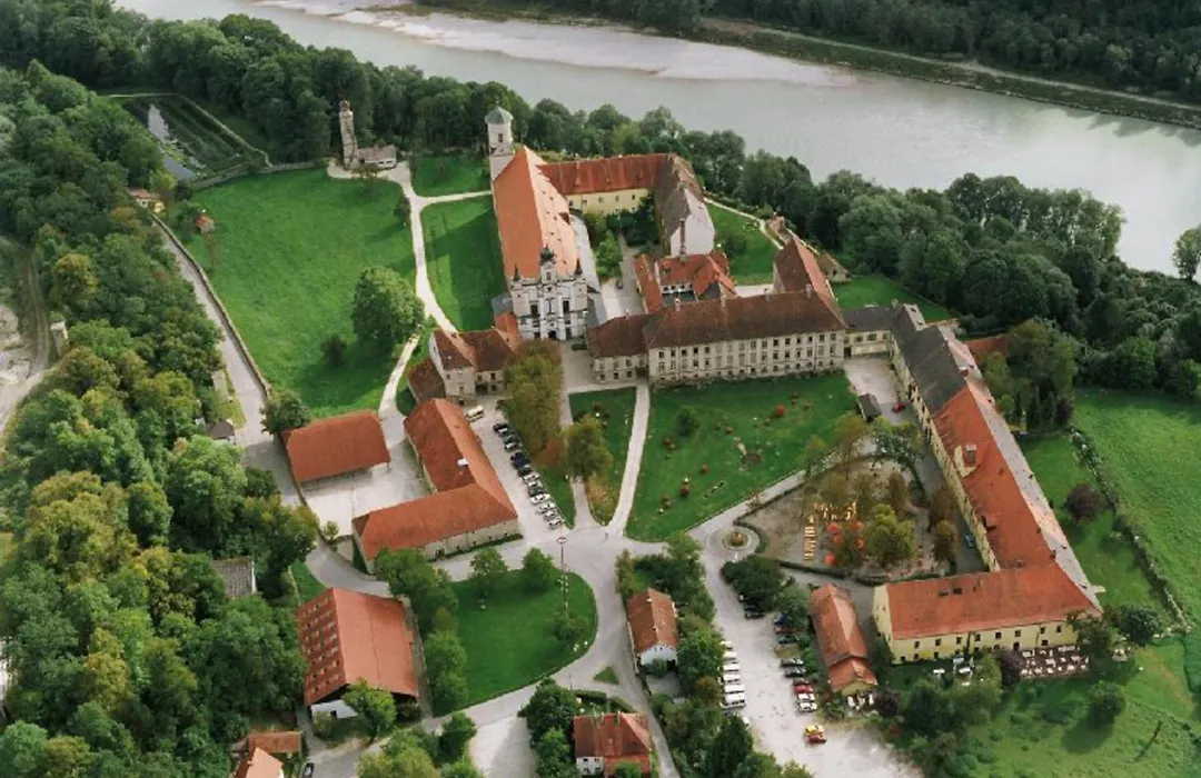 Klostergasthof Raitenhaslach-1