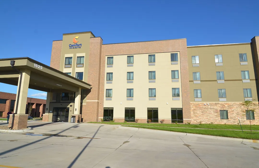 Comfort Inn & Suites West Des Moines-1