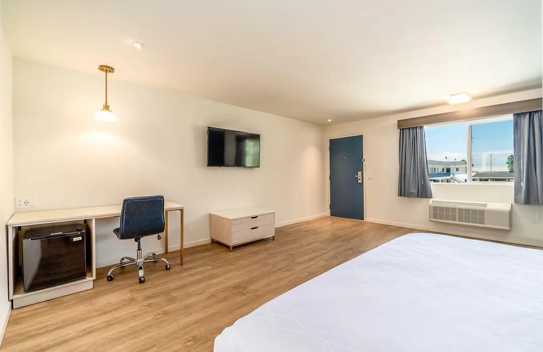 Trend Hotel At Lax Airport-1