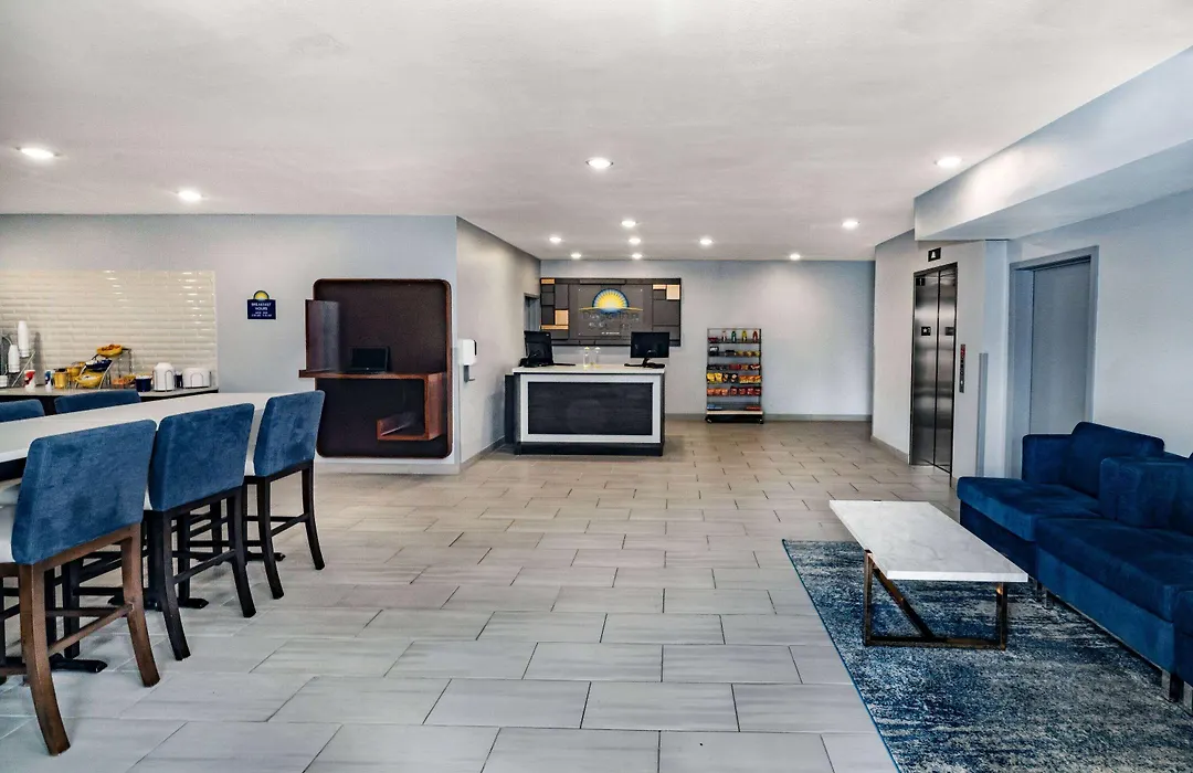 Days Inn & Suites By Wyndham Horn Lake - Memphis Graceland-1