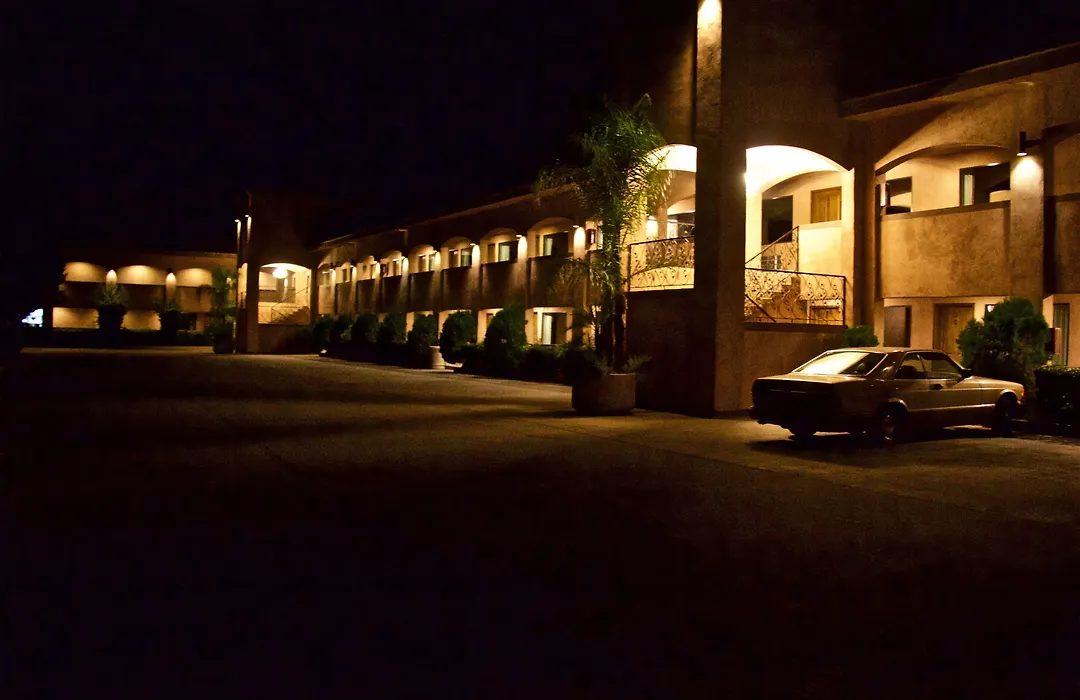 Estancia Inn-1