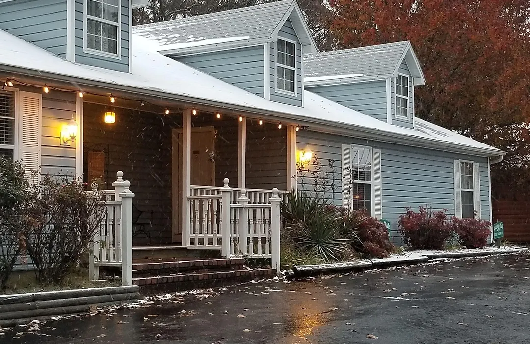 Evening Shade Inn-1