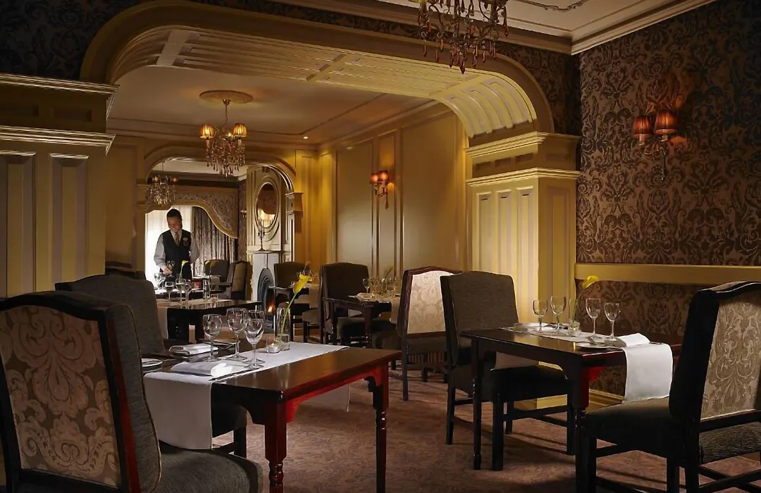 Buswells Hotel-1
