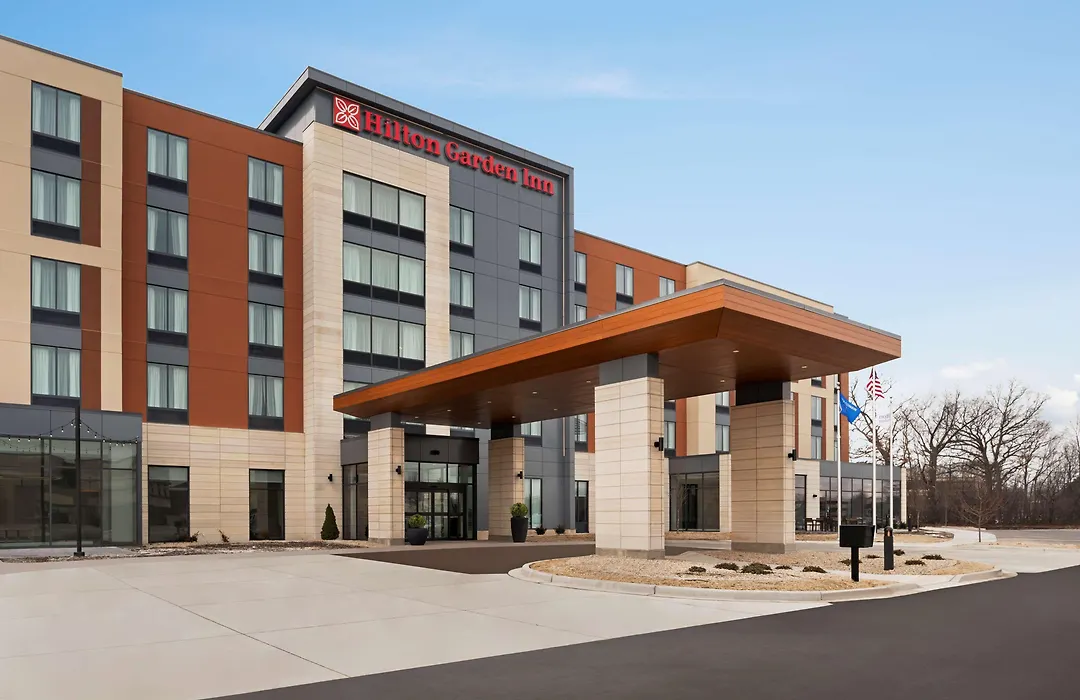 Hilton Garden Inn Milwaukee Brookfield Conference Center-1