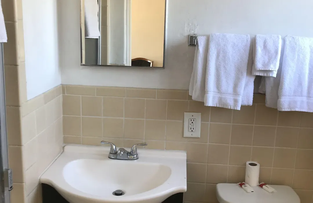 Ventura Beach House Motel-1