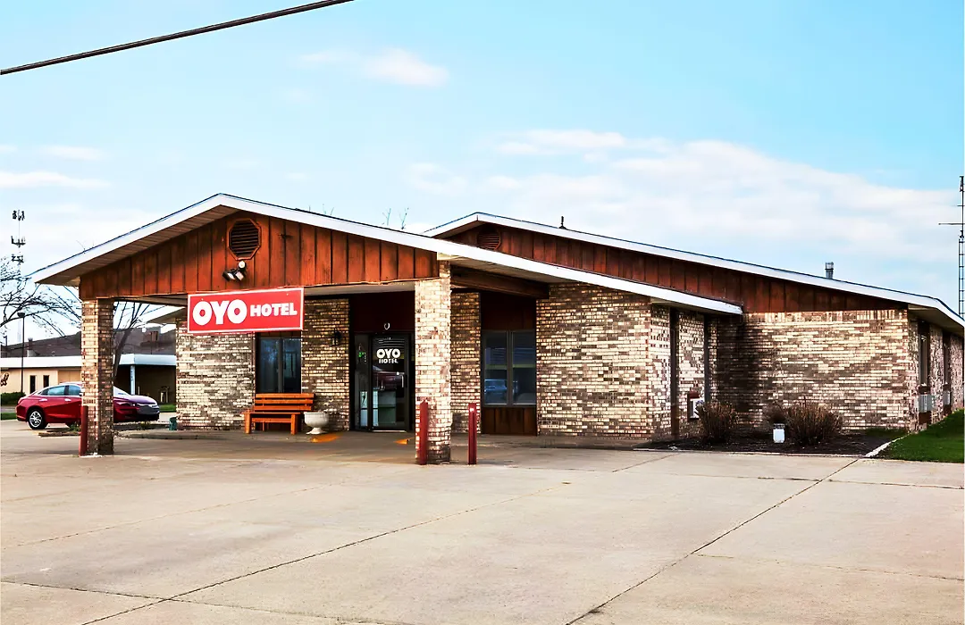 Oyo Hotel Chesaning Route 52 & Hwy 57-1