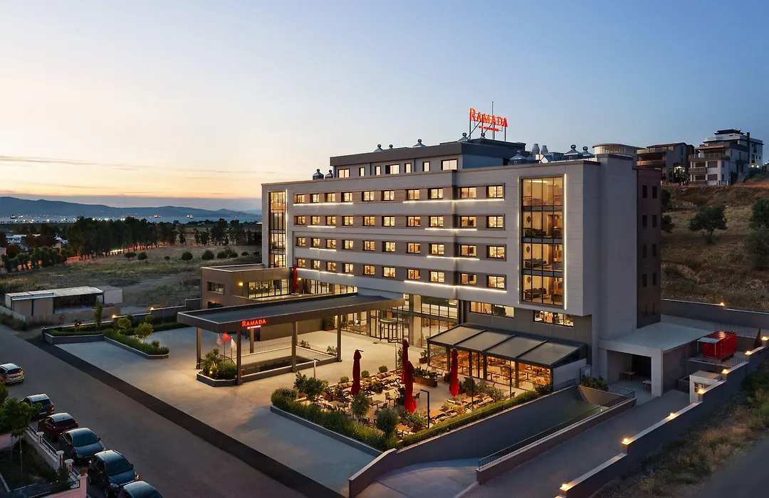 Ramada By Wyndham Izmir Aliaga-1