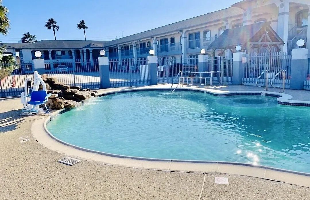 Sunrise Inn & Suites-1