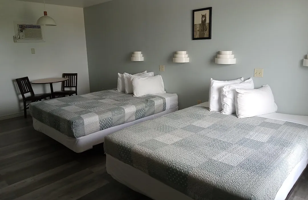 Cardston Inn-1