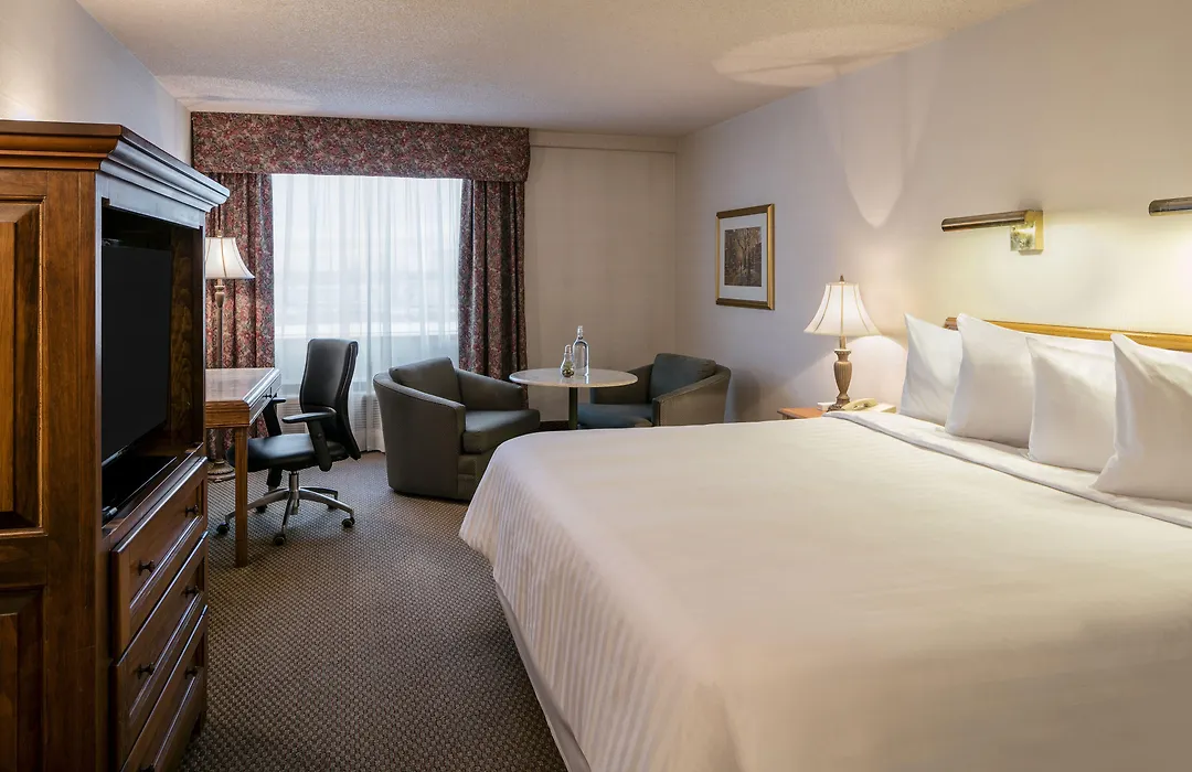 Hotels Gouverneur Montreal-Ile Charron-1