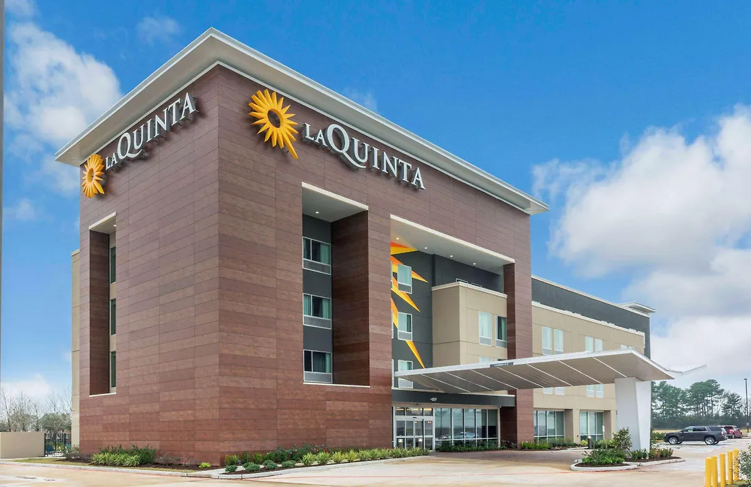 La Quinta Inn And Suites By Wyndham Houston Spring South-1