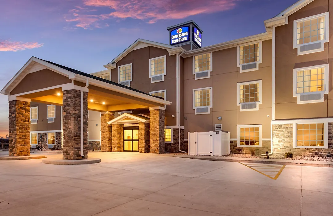 Cobblestone Hotel & Suites - Cozad-1