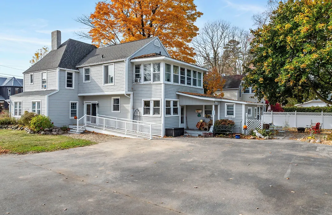 Charlevoix House - The Northside-1