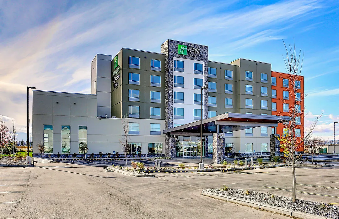 Holiday Inn Express & Suites - Calgary Airport Trail Ne By Ihg-1