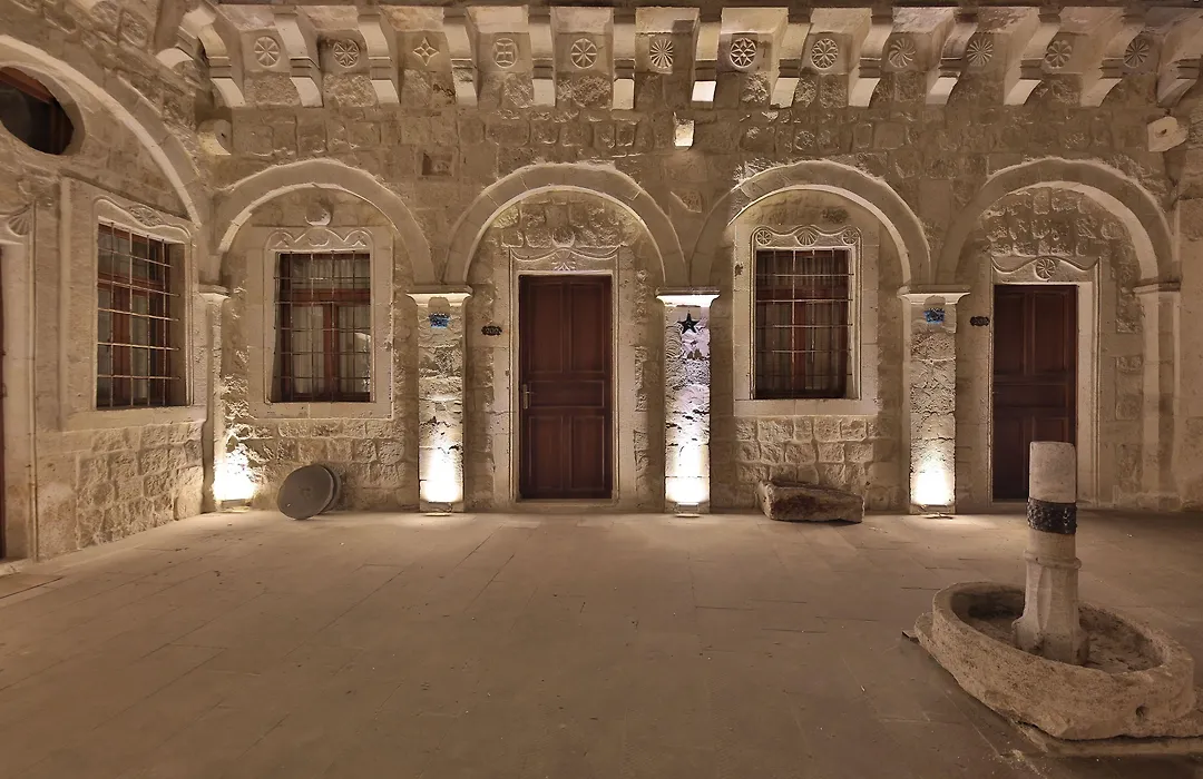 Taru Cave Suites-1