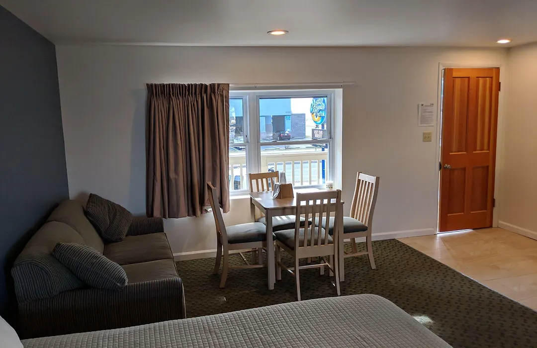 Crystal Sands Motel-1