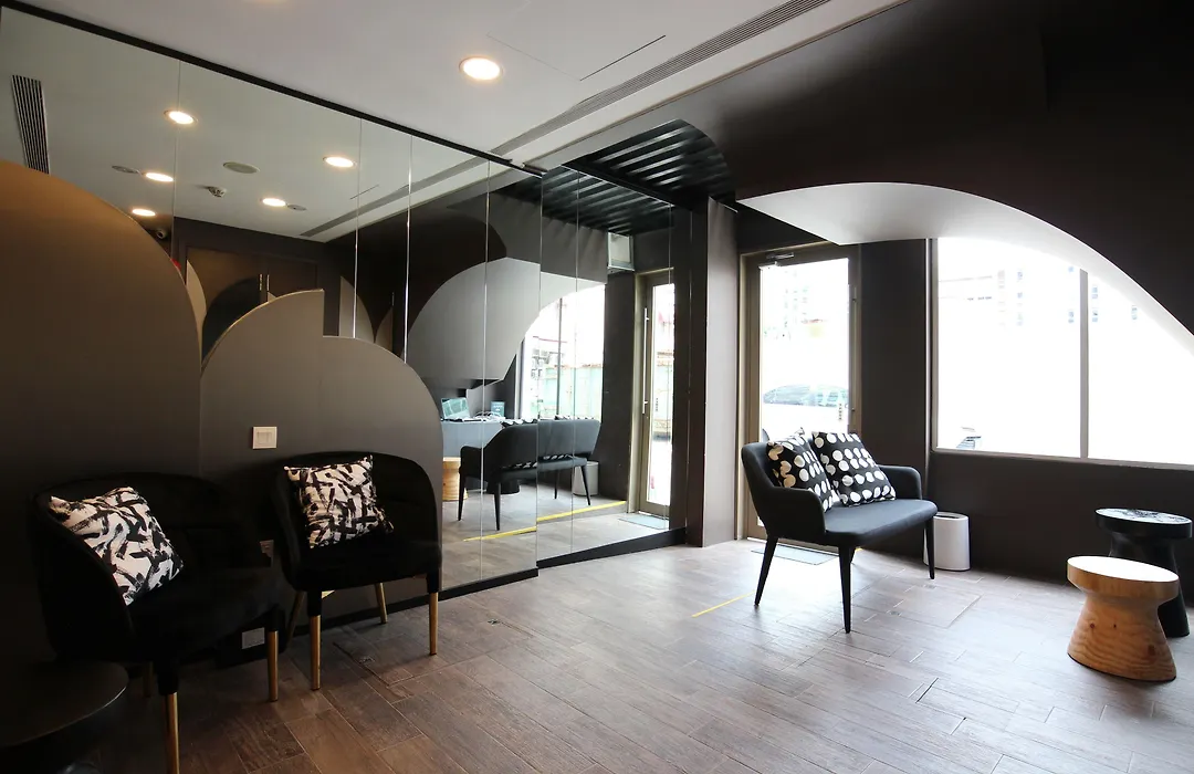 St Signature Bugis Beach-1