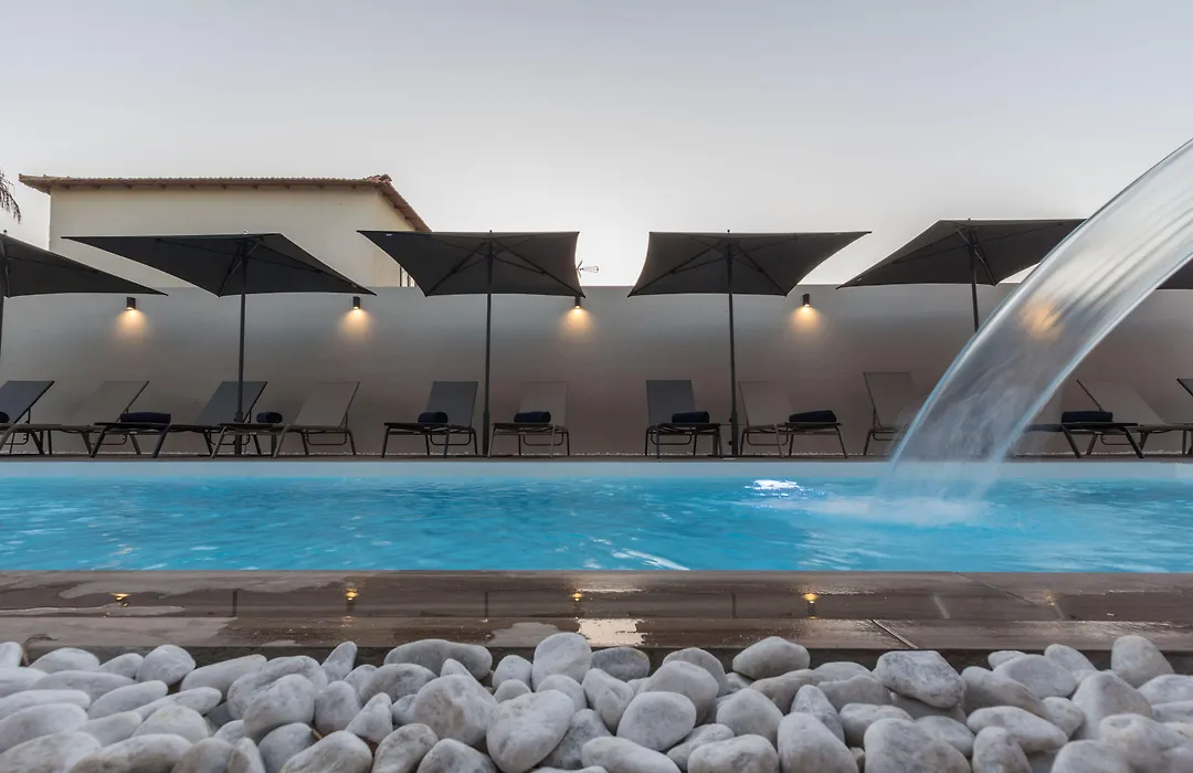 Giafra Luxury Rooms-1