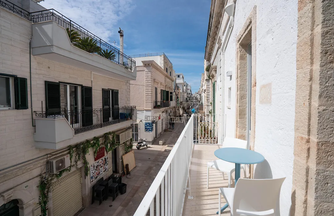 Donna Domenica Boutique Suites-1