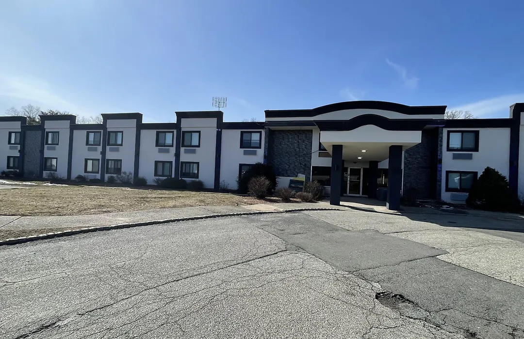 The Wayne Inn-1