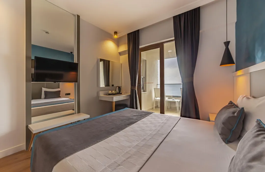 Tema 242 Hotel-1